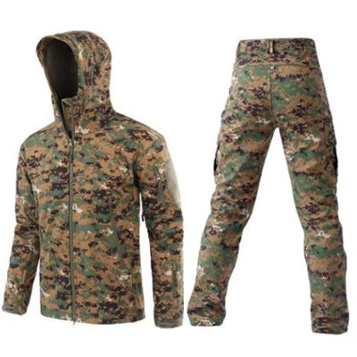 Tactics Jackets Men Outdoors Hunting Clothes Windproof Waterproof Coats Mens Camouflage Male Soft Shell Outdoor Fleece Jacket