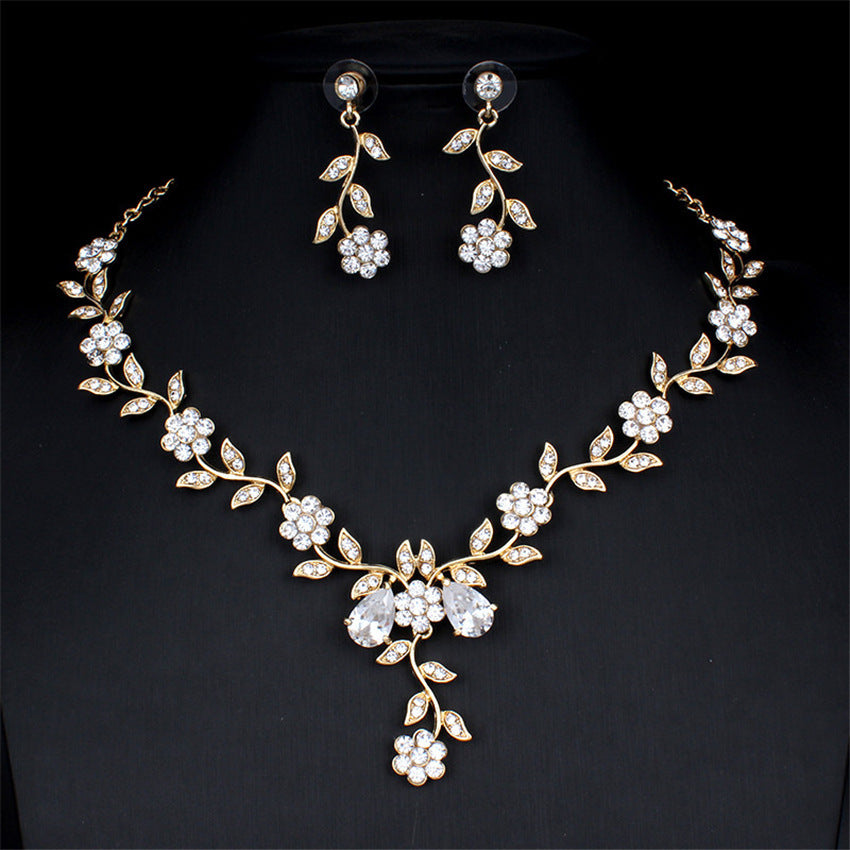 European and American Exaggerated Fashion Personality Rhinestone Crystal Necklace Earrings Set Ladies Prom Clothing Factory Home Decoration Wholesale