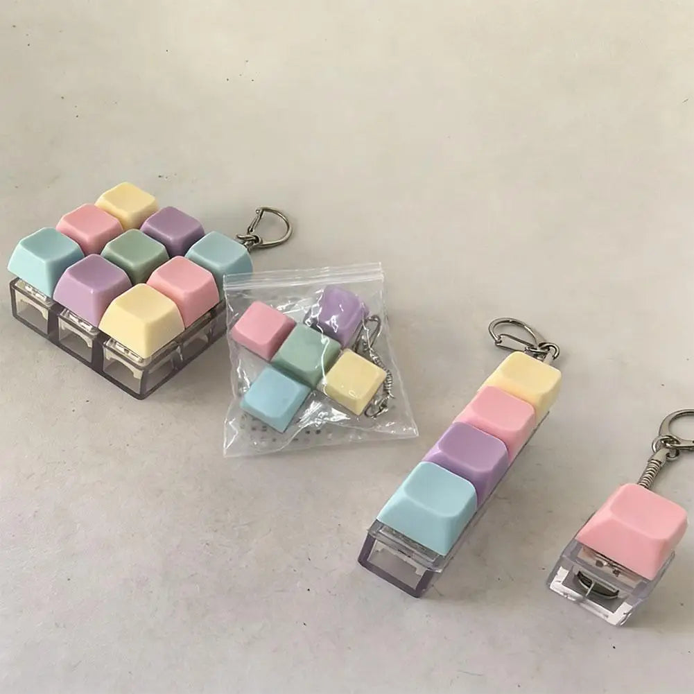 1/4/5/9 Button Keyboard Fidget Clicker Mechanical Keyboard Fidget Keychain For Gifts To Pass The Boring Time (Without LED Light)