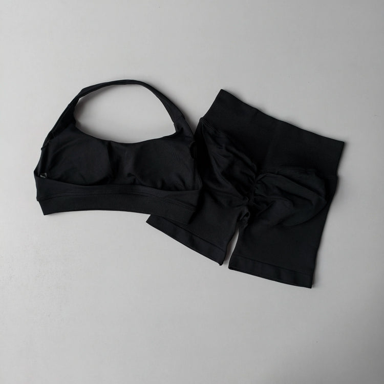 2 Pieces Yoga Suit for Women Seamless Fitness Gym Clothes Halter Sports Bra Matching Shorts Workout Sets Gym Set Outfit