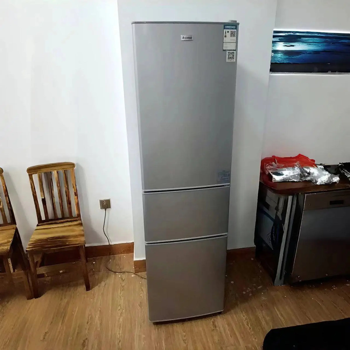 158L Low-price Three-door Cooler Refrigerator in Silver for Families Rented Houses with Freezing and Refrigeration Functions