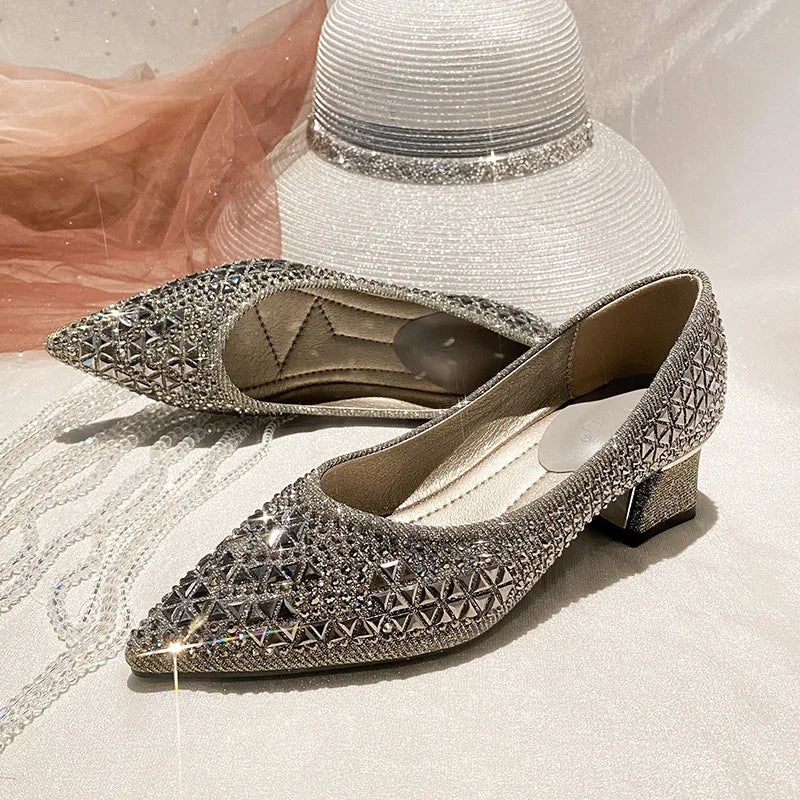 Women's Pointed Flats 2025 fashion New Shallow Diamond Soft Sole Butterfly Shoes Women Casual Boat Shoes Large size 43