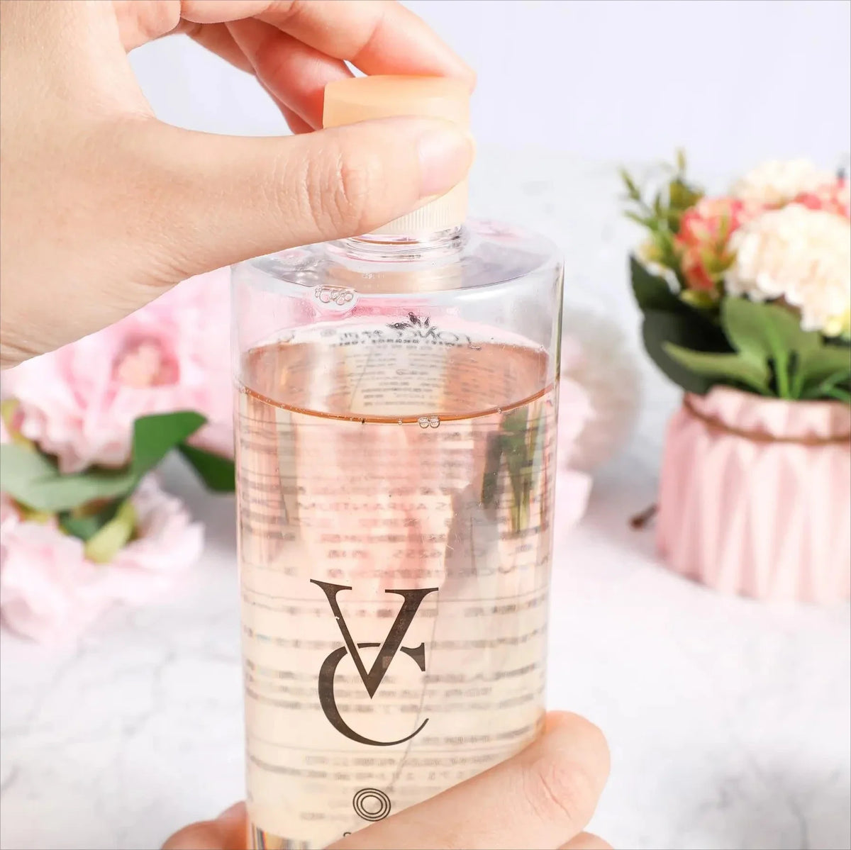 Vitamin C Toner Moisturizing and Refreshing Preventing Dry Skin Changing Hair Glossing Repairing Skin Non Irritating 500ml