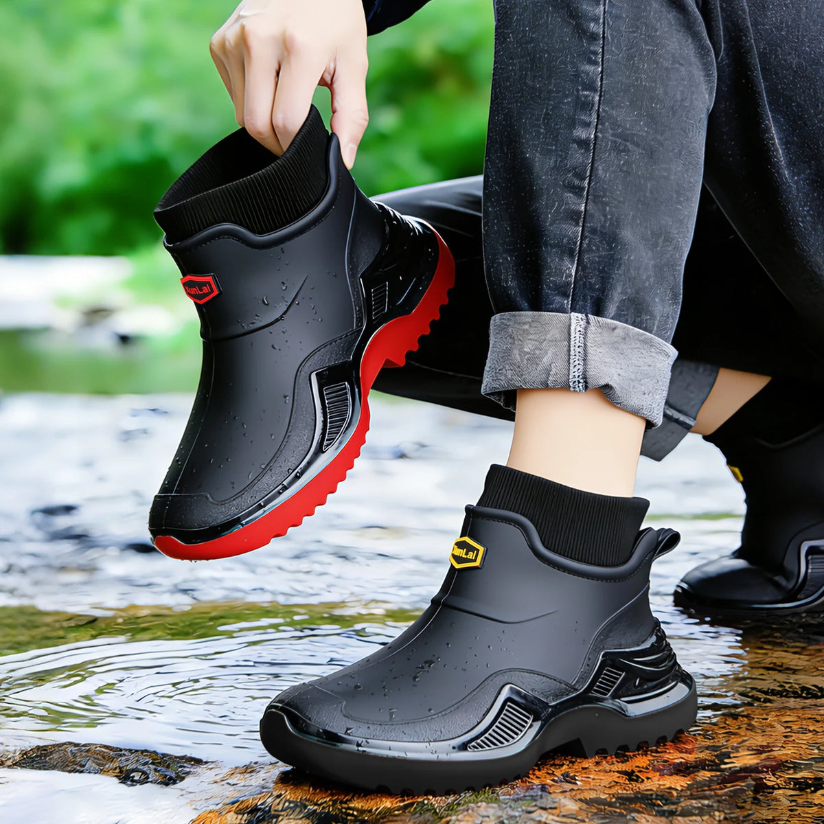 New Waterproof Men's Rain Shoes Winter Warm Plush Men Rain Boots Outdoor Non-slip Couple Rain Shoes Fashion Men's Work Boots