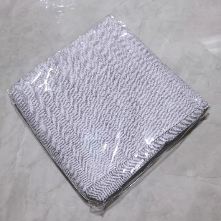 Durable Extra Large Zippered Folding Storage Bag - Washable Organization for Clothes Quilts Toys Etc Suitable for Home And Car