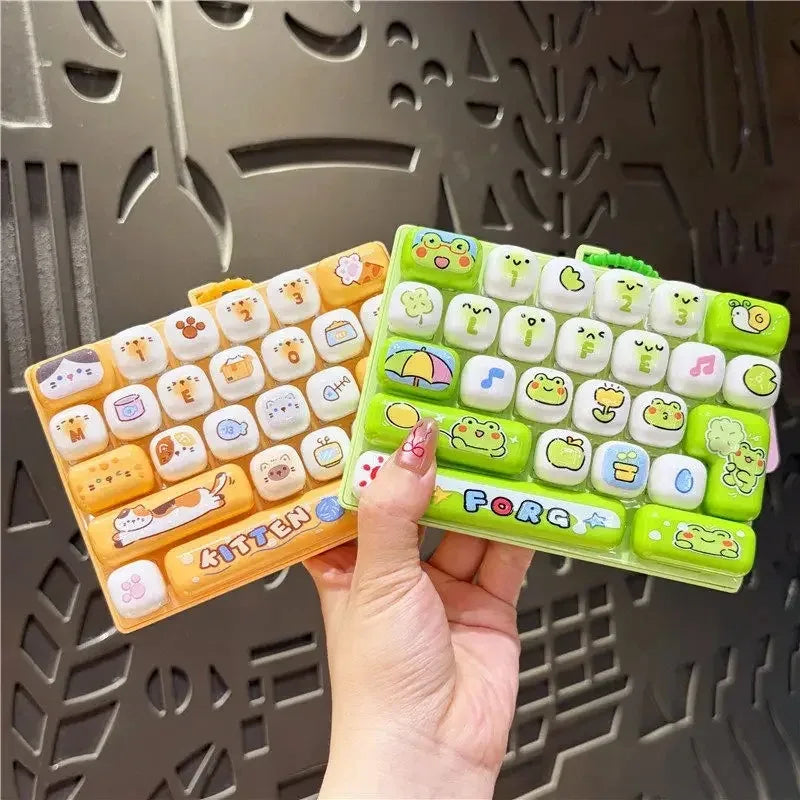 In Stock /26Grid Keycap /;Clicker Anti Stress Fidget Keyboard Keychain Decompression Button Cartoon Party Favor Gift 26구 키캡 키링