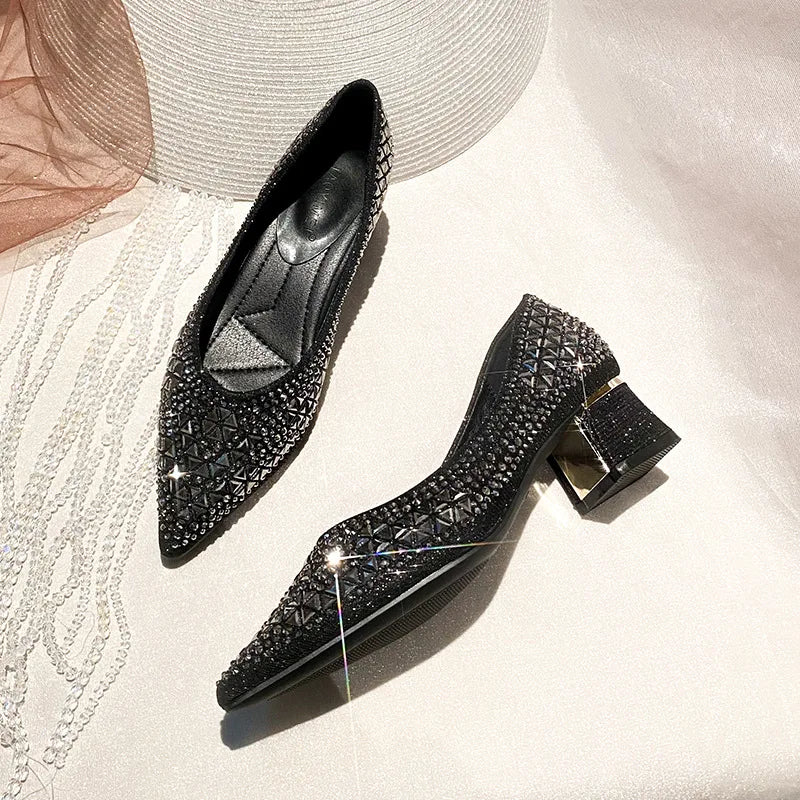 Women's Pointed Flats 2025 fashion New Shallow Diamond Soft Sole Butterfly Shoes Women Casual Boat Shoes Large size 43