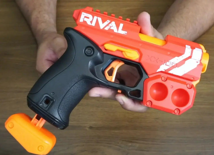 Hasbro Nerf Rival Knockout XX-100 Blaster Round Storage, 90 FPS Velocity, Breech Load 2 Official Rival Rounds Kids Gift E6192
