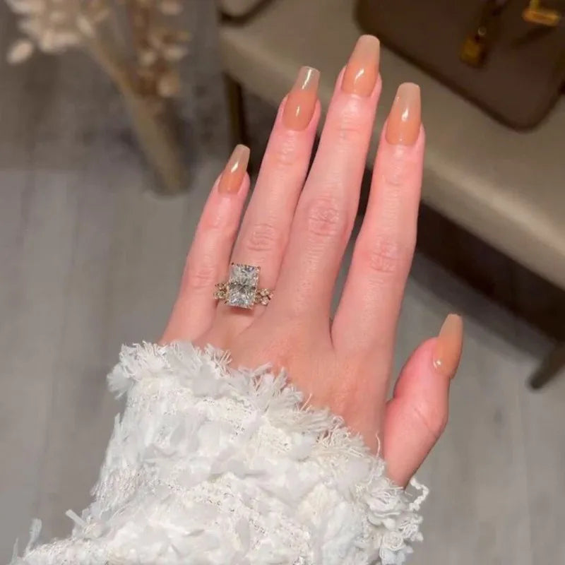 New luxury micro-set zircon ring, women's fashion wedding finger ring