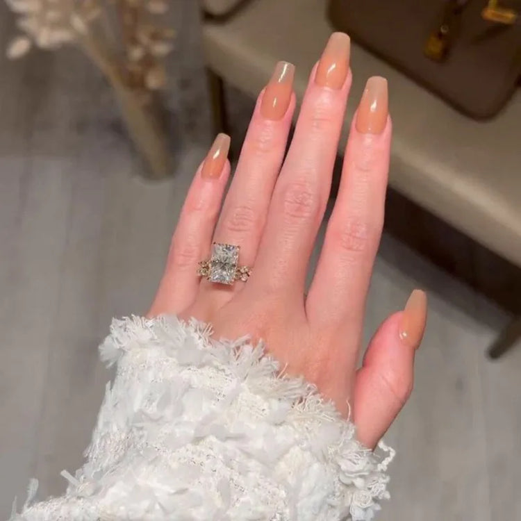 New luxury micro-set zircon ring, women's fashion wedding finger ring