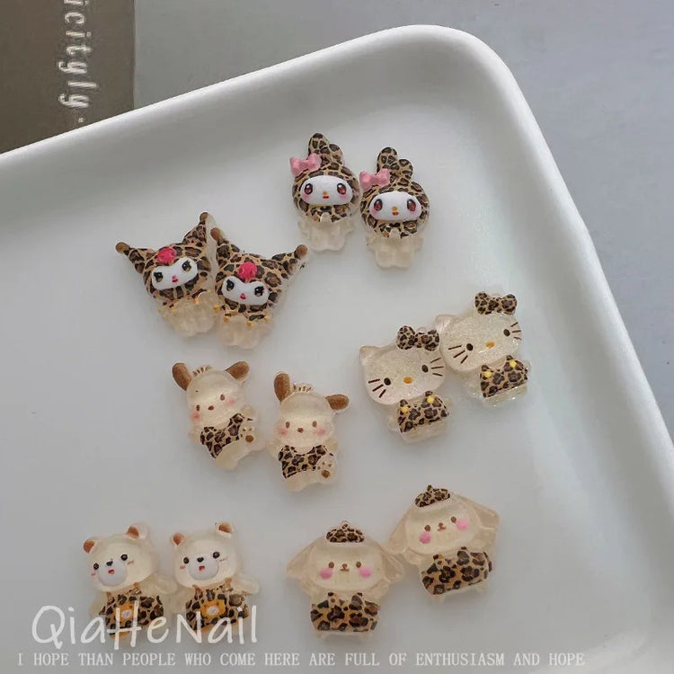 50Pcs Leopard Sanrio 3D Resin Nail Charms Mixed Kuromi My Melody Kitty Nail Parts DIY Manicure Decor Accessories