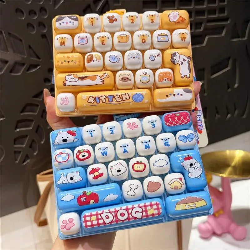 In Stock /26Grid Keycap /;Clicker Anti Stress Fidget Keyboard Keychain Decompression Button Cartoon Party Favor Gift 26구 키캡 키링