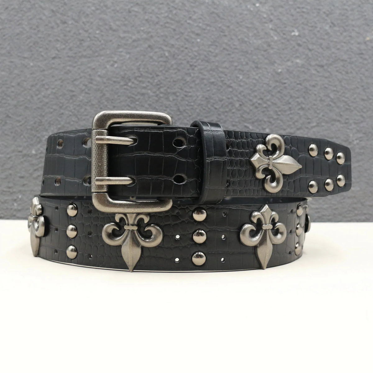 Double-needle buckle belt with heavy black crocodile pattern  Goth Skeleton Rivet Belt Trend Punk Hip-hop Belt Y2K Style Belt