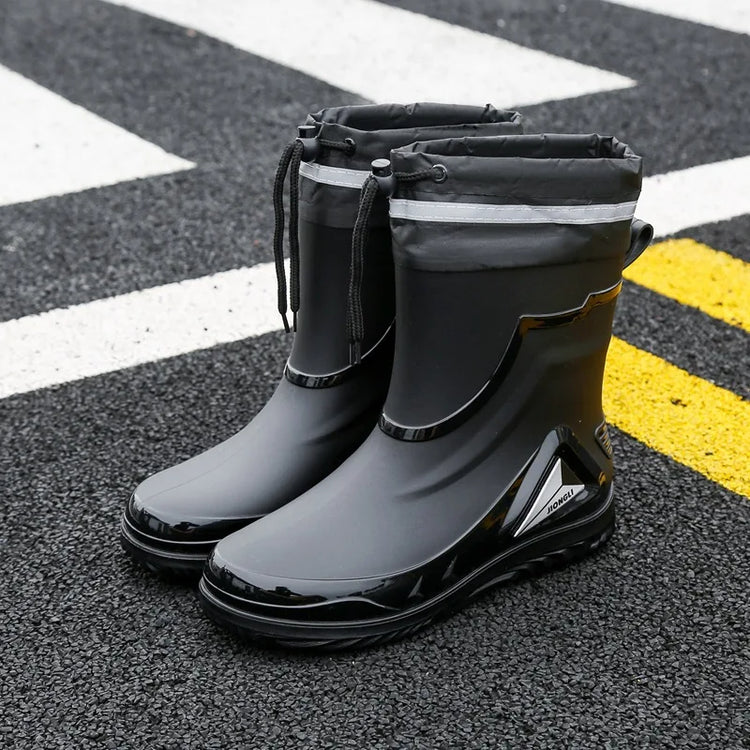 2026 Men's new short tube water boots, waterproof shoes, anti slip thick soled rain boots, outdoor work rain boots